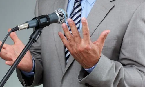 ما هو تعريف الخطابة؟