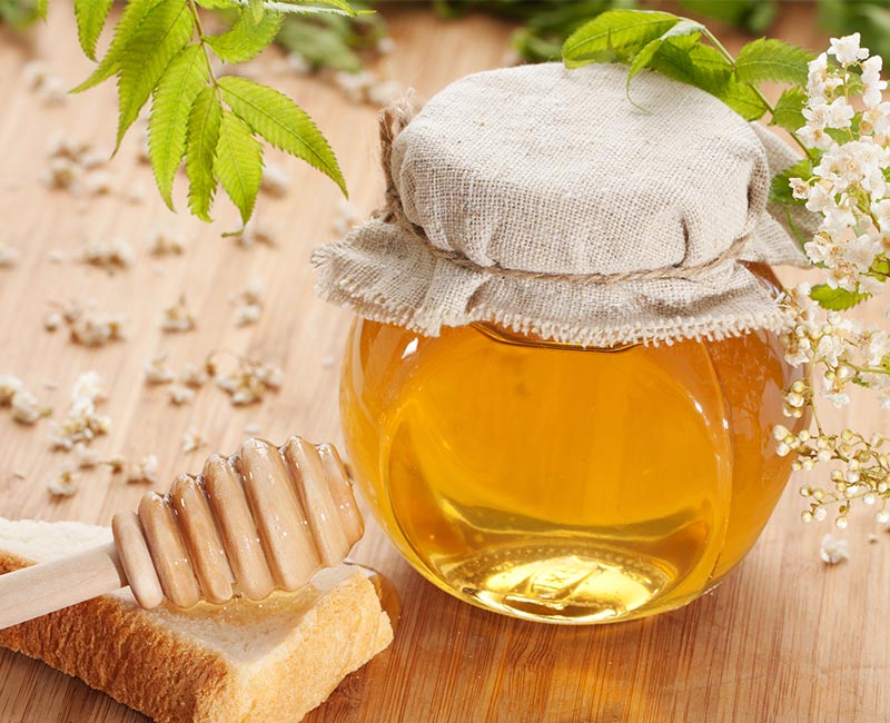 هل العسل يسمن وكم ملعقة عسل في اليوم لزيادة الوزن؟