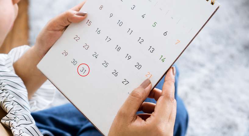 جدول أيام التبويض بعد الدورة وأسباب ضعف الإباضة لدى المرأة