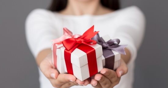 هدايا عيد الميلاد للبنات واجمل هدايا عيد ميلاد يدوية