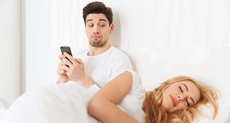 ما هو تفسير رؤية خيانة الزوج في المنام لابن سيرين؟